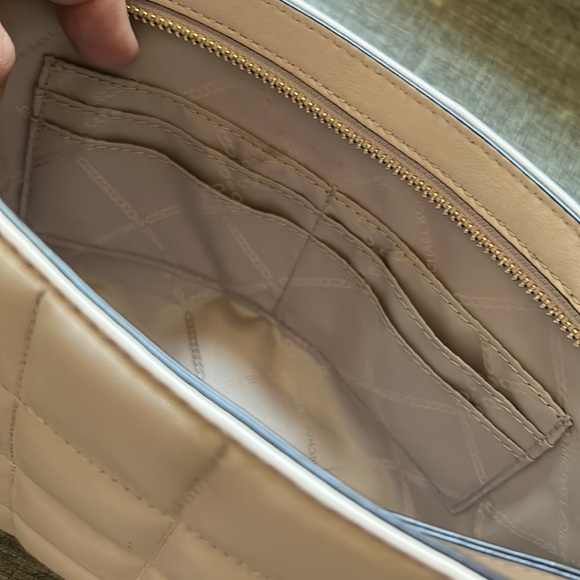 Michael Kors small bag with studded wristband - Picture 5 of 6